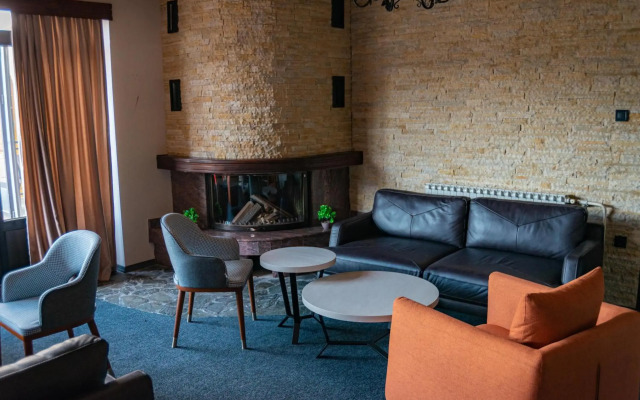 Hotel Montana Palace