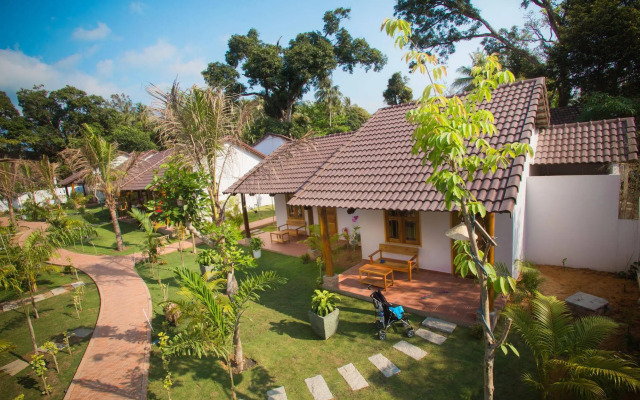 La Mer Resort