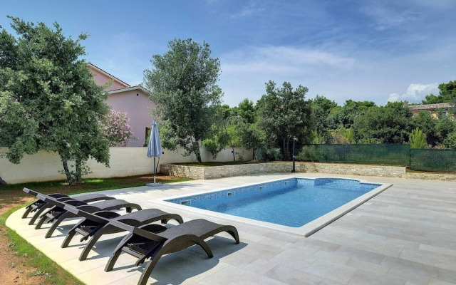 Detached Villa With Swimming Pool in the South of Istria Near the Sea