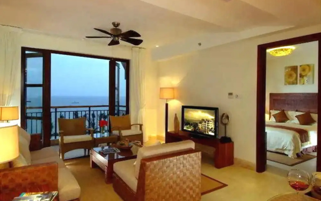 Aegean Conifer Suites Resort Sanya by Preferred – Guest Rooms – Sanya