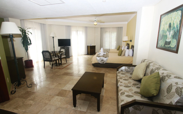 Hotel Los Itzaes by 5th av