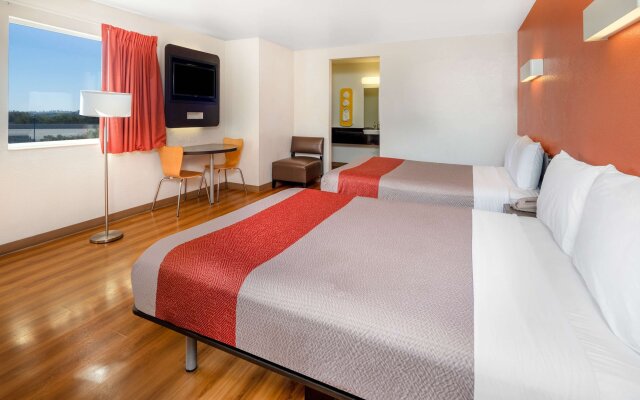 Motel 6 Ventura, CA - South