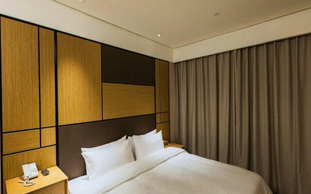 JI Hotel Shanghai Hongqiao Transport Hub Linkong Zone – Guest Rooms – Shanghai