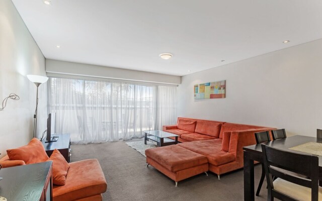 Cote D'Azur, Unit 40/61 Donald Street