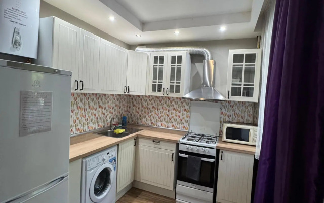 Апартаменты на улице Комарова 34