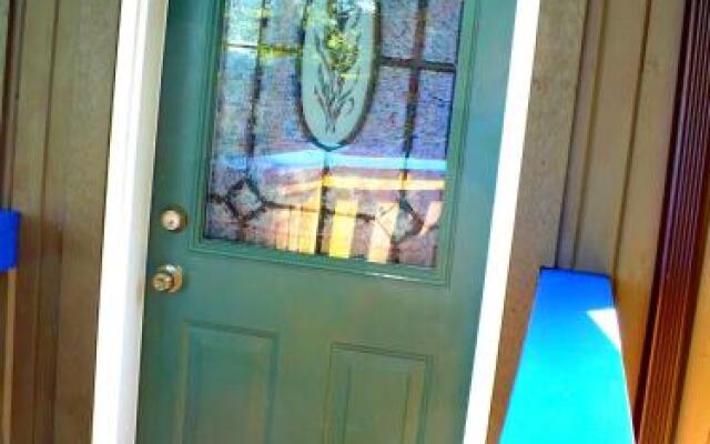 At Nautica Tigh Bed & Breakfast
