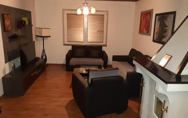 Apartment NIKOLA ORANGE