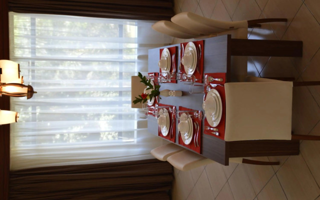 Norfolk Towers Serviced Apartments