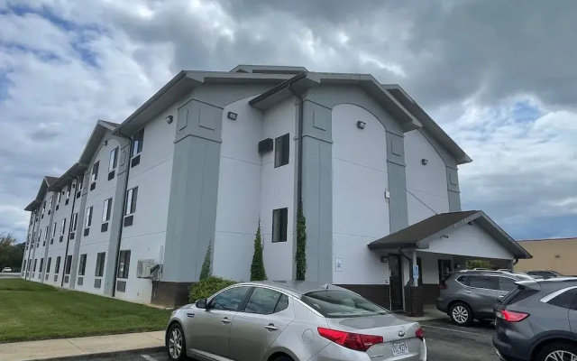 Super 8 Danville VA