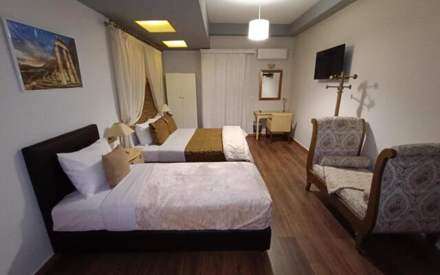 Hotel Queens Leriotis