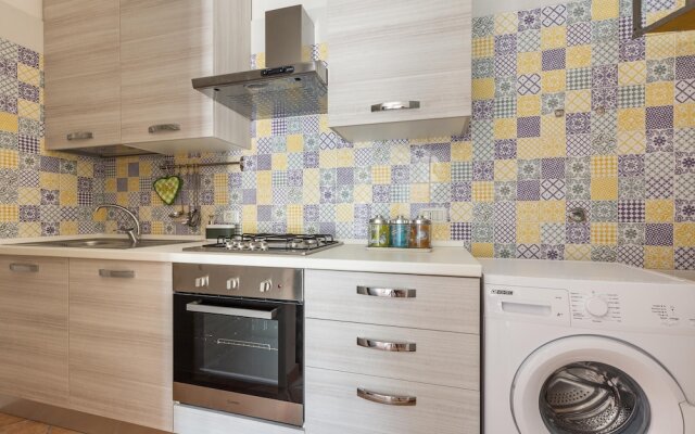 2486 Appartamento Arcobaleno by Barbarhouse