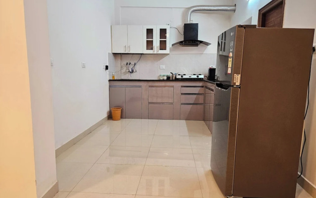 Crescent Stays Serviced Apartment
