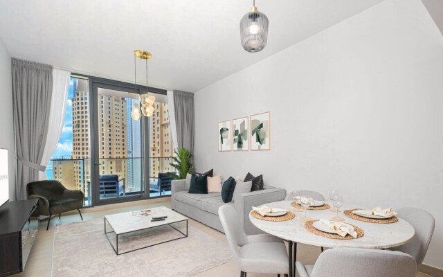 LUX Contemporary Suite Marina View 2