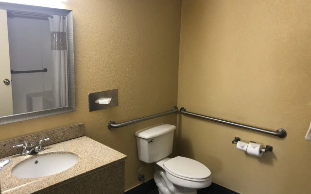 Rodeway Inn Joint Base Andrews Area