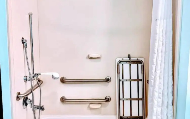 Super 8 By Wyndham Pennsville/Wilmington