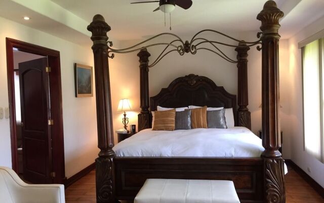 Nest Hotel B & B