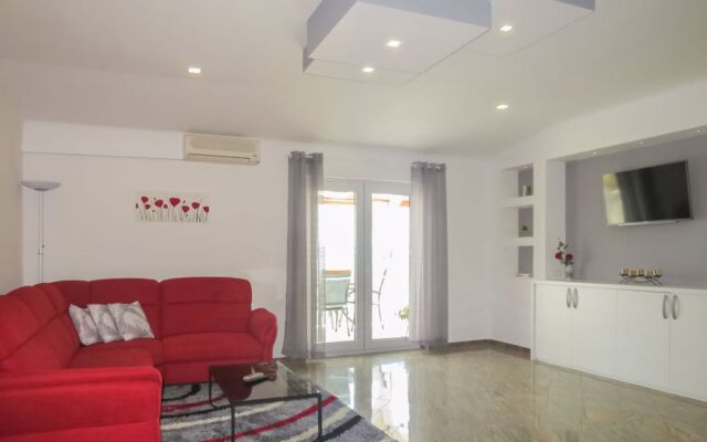 Andrijana (SRD401) 42422