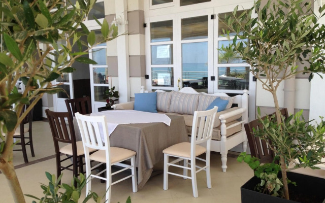 Swell Boutique Hotel