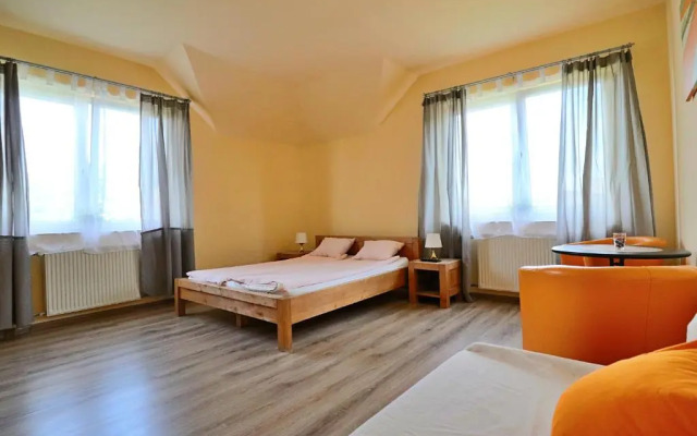 BedRooms 3 Maja 15A