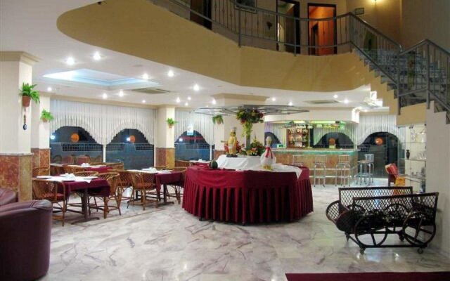 Kleopatra Neray Hotel