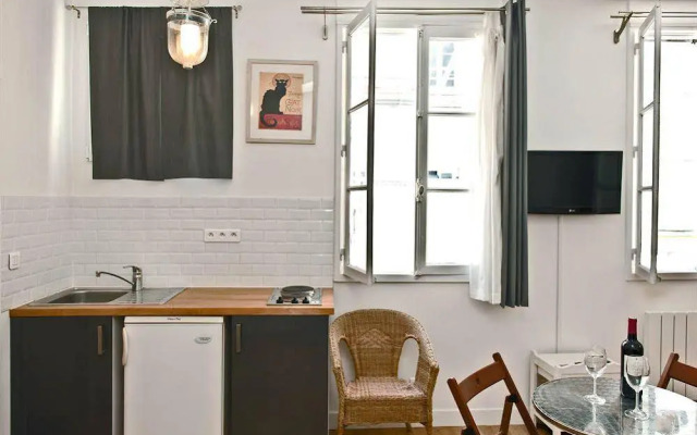 BP Apartments - Authentic Moulin Rouge