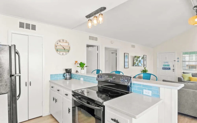 Tranquil Turquoise: Pet Friendly