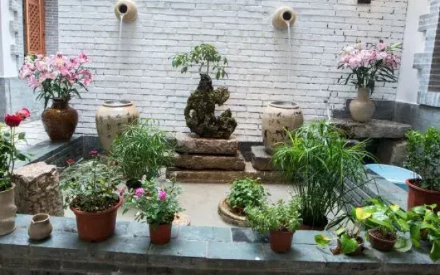 Buerju Courtyard Hostel
