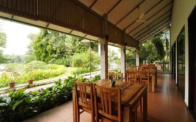 Whispering Waters Resorts Cochin