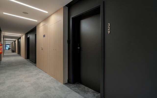 Old Market Square Studio by Renters