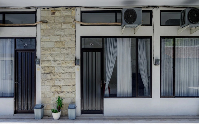 RedDoorz Syariah near Universitas Muhammadiyah Jember