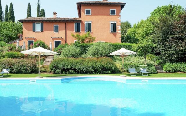 Apartment in Costermano With Garden, Sauna, Swimming Pool