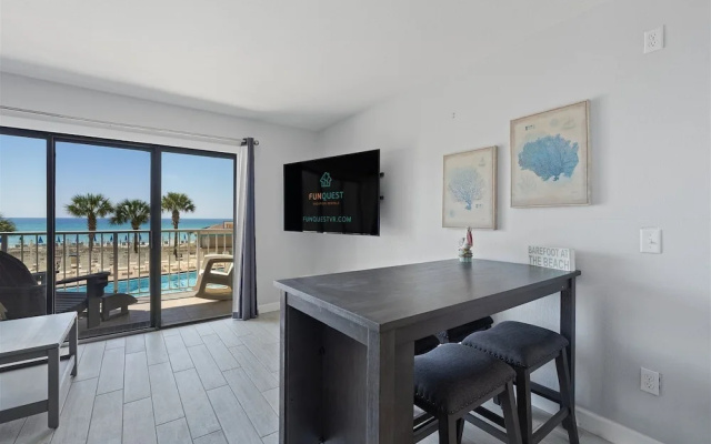 The Summit 220