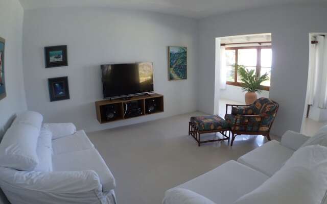 Siesta - Runaway Bay 5BR