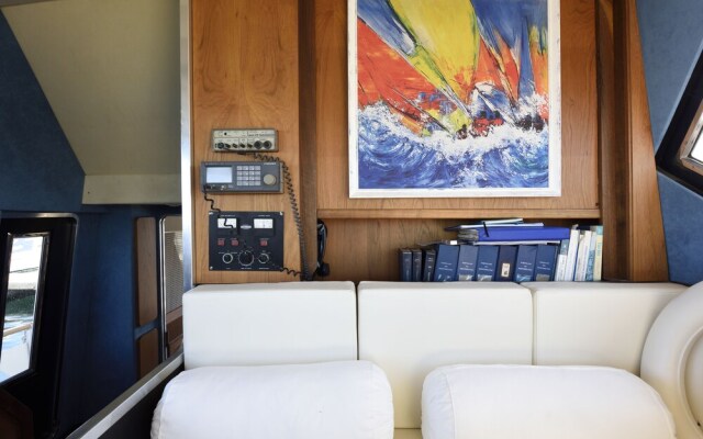 Blue III Yacht