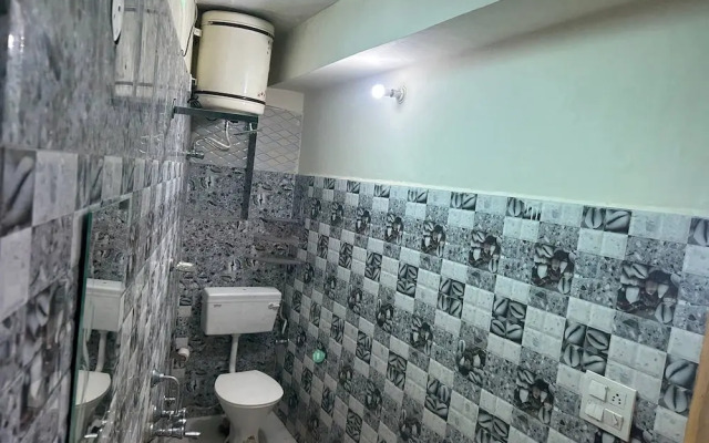 N V Villa Homestay