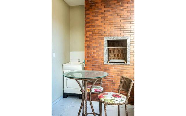 Apto amplo e moderno no Santinho VER102