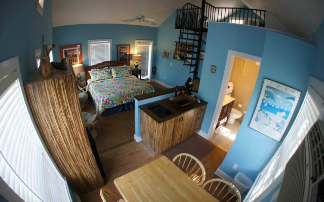 Seascape Tropical Inn - Adult Exclusive