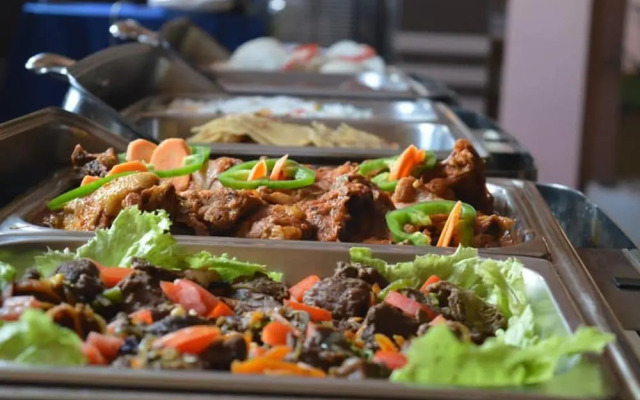 Two Oceans Hotel-Voi