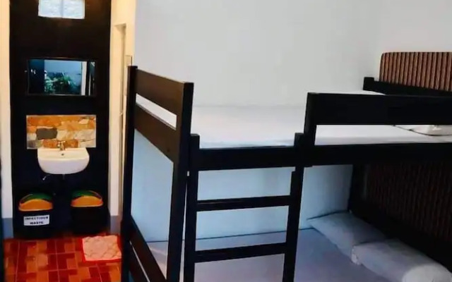 Ysraela Lodging House - Burgos - Hostel