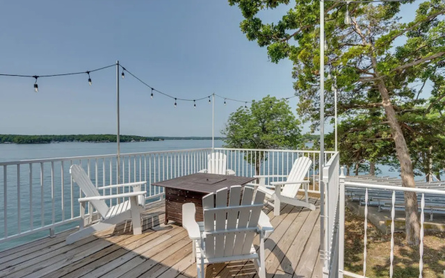 'cliff View Haven' Rocky Mount Gem w/ Deck!