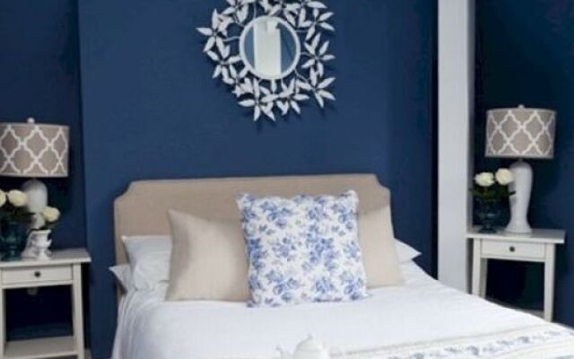 The Townhouse Hotel