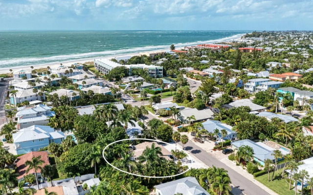 Sea La Vie - 205 - 55th