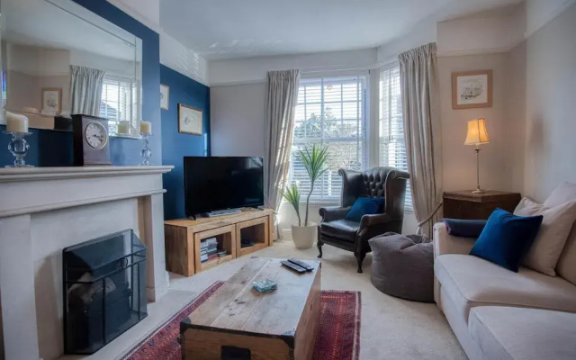 Little Glen - 3 Bedroom Holiday Home - Tenby