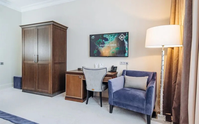 Grand Manor 5*