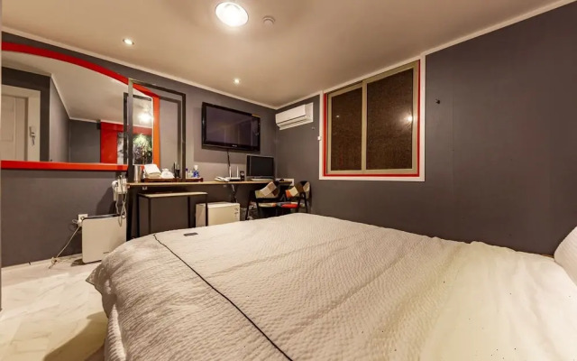 Iksan Tubucktel Mohyeon Branch