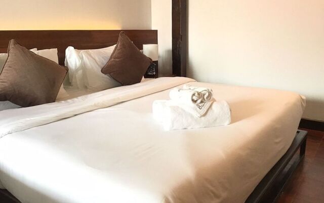 The Eight Ratvithi House