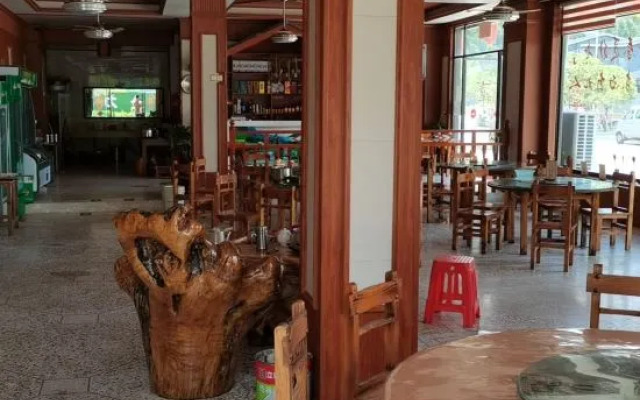 Xiangcun Renjia Hotel