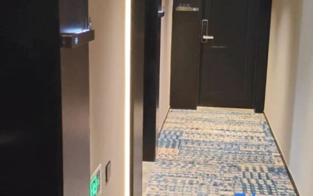 Yuanxu Apartment (Guangzhou Taikoo Hui Plaza Shipaiqiao Subway Station)