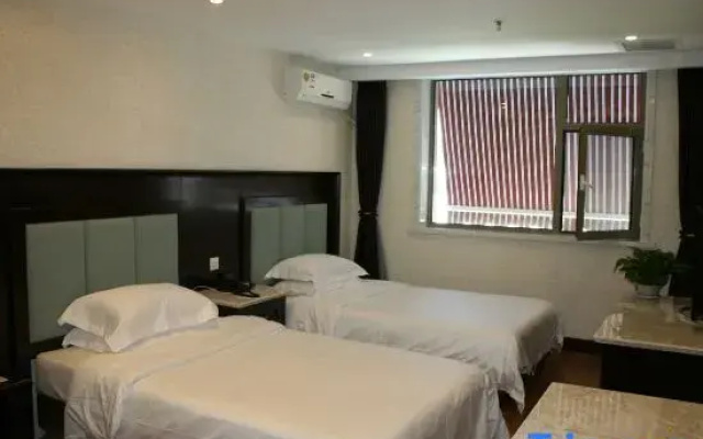 Yingkou Star Star Business Hotel (Bayuquan Bandung Plaza)