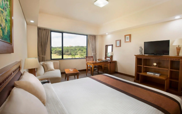 Puri KIIC Golf View Hotel